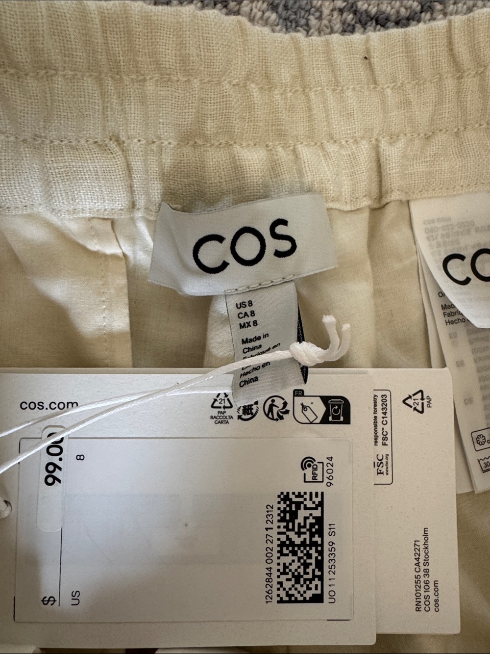 COS Neutral Linen High-Rise Shorts in Light Cream/Ivory - Picture 2 of 7